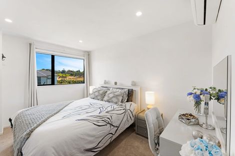 Photo of property in 74 Ashley Avenue, Long Bay, Auckland, 0630