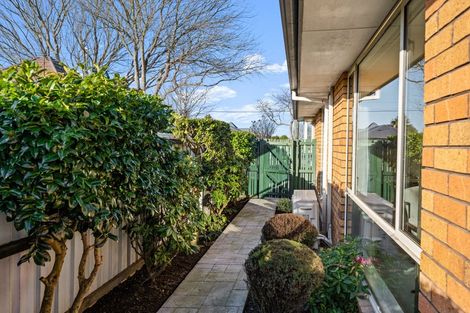 Photo of property in 2/15 Withells Road, Avonhead, Christchurch, 8042