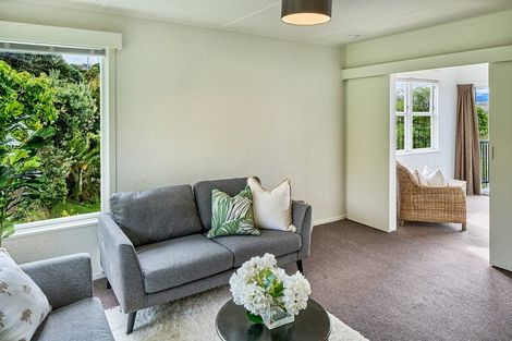 Photo of property in 30 Mana View Road, Paremata, Porirua, 5026