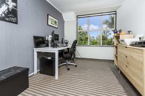 Photo of property in 10/65 Rangatira Road, Beach Haven, Auckland, 0626