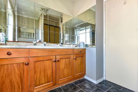 Photo of property in 6 Monteath Place, Redwood, Christchurch, 8051