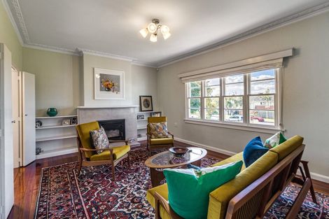 Photo of property in 40 Te Kawa Road, Greenlane, Auckland, 1061