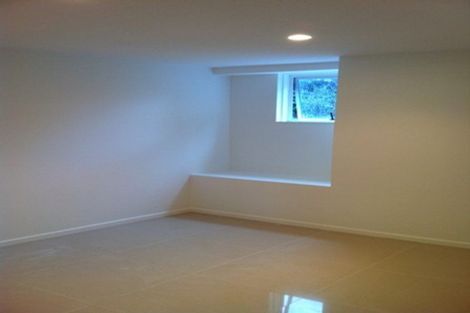 Photo of property in 21 Ludlow Terrace, Totara Vale, Auckland, 0627