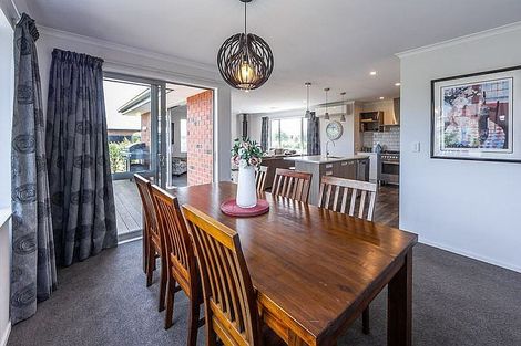 Photo of property in 6 Burnham School Road, Rolleston, 7614