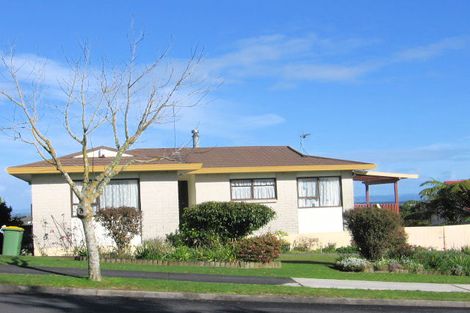 Photo of property in 25 Ransom Smyth Drive, Goodwood Heights, Auckland, 2105