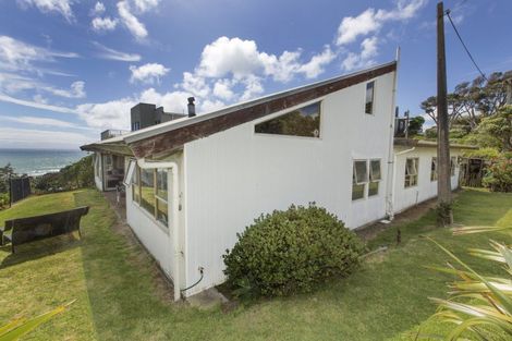 Photo of property in 18 Coates Avenue, Baylys Beach, Dargaville, 0377