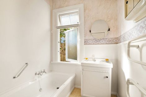 Photo of property in 160 Glenpark Avenue, Maryhill, Dunedin, 9011