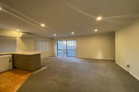 Photo of property in 16 Virginia Street, Henderson, Auckland, 0612