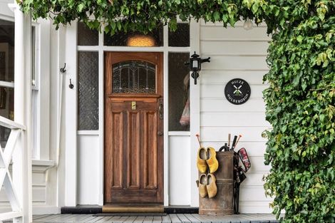 Photo of property in 19 Oliver Road, Eastern Beach, Auckland, 2012