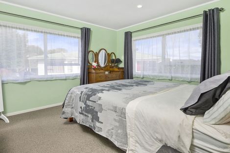 Photo of property in 15 Goodwin Drive, Rosehill, Papakura, 2113
