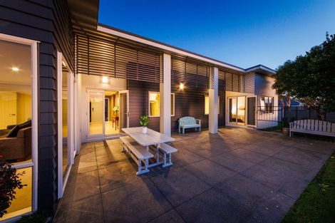 Photo of property in 1 Rodeo Drive, Kelvin Grove, Palmerston North, 4414