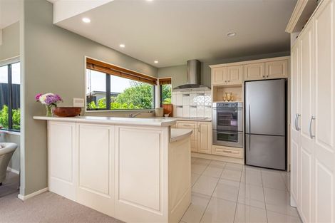 Photo of property in 4 Avery Place, Redcliffs, Christchurch, 8081