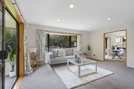 Photo of property in 25 Solomon Avenue, Redwood, Christchurch, 8051