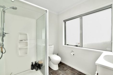 Photo of property in 28 Excelsa Place, Papamoa Beach, Papamoa, 3118