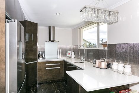 Photo of property in 11 Chayward Place, Mangere, Auckland, 2022