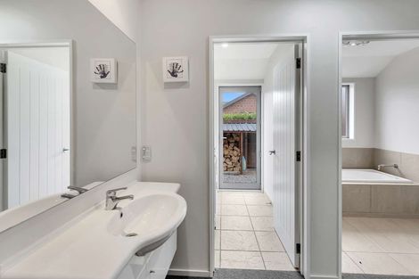 Photo of property in 17 Cameron Crescent, Rolleston, 7614