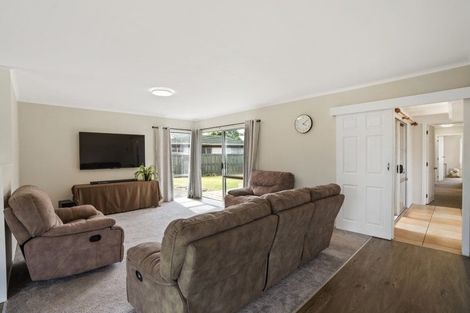 Photo of property in 7 Glengowan Place, Conifer Grove, Takanini, 2112