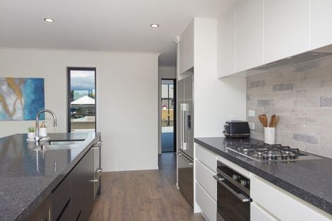 Photo of property in 2 Bellenden Crescent, Pokeno, 2402