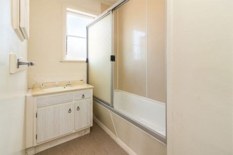 Photo of property in 27 Holland Street, Avonside, Christchurch, 8061