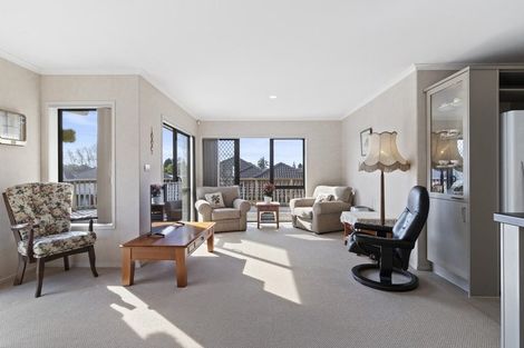 Photo of property in 54 Puriri Road, Pukekohe, 2120
