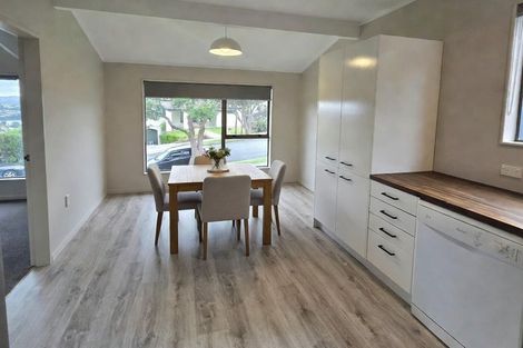 Photo of property in 18 Mercury Way, Whitby, Porirua, 5024