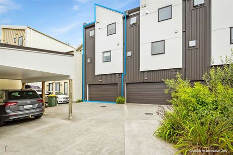 Photo of property in 215 Hobsonville Point Road, Hobsonville, Auckland, 0616