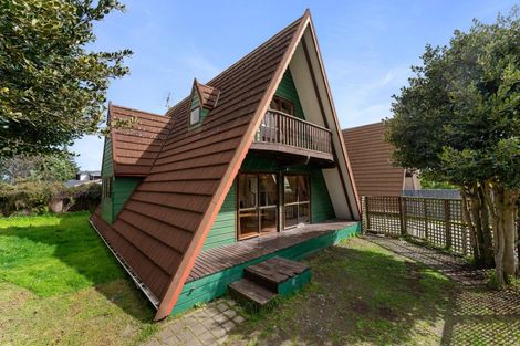 Photo of property in 5 William Street, Waikanae Beach, Waikanae, 5036
