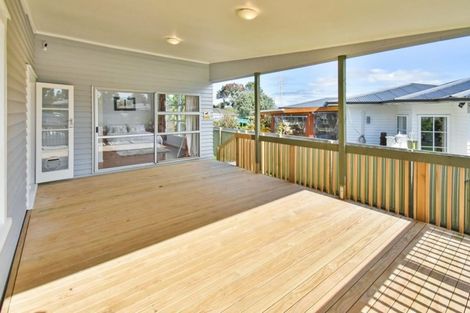 Photo of property in 46 Tairere Crescent, Rosehill, Papakura, 2113