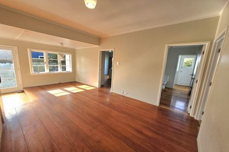 Photo of property in 40 Evans Road, Weymouth, Auckland, 2103