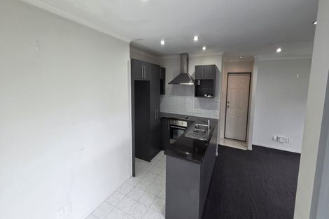 Photo of property in 33 Edgewood Way, Henderson, Auckland, 0612