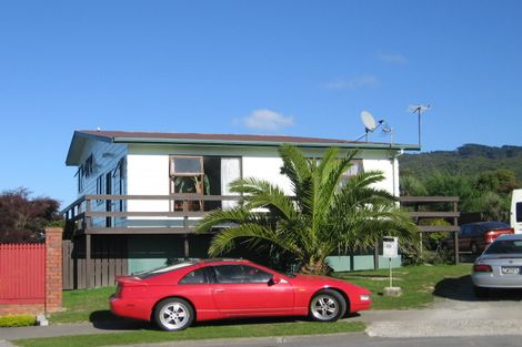 Photo of property in 21 Chapel Street, Takapuwahia, Porirua, 5022