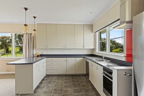 Photo of property in 737 Frankley Road, Hurworth, New Plymouth, 4371