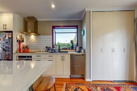 Photo of property in 140 Severn Street, Island Bay, Wellington, 6023