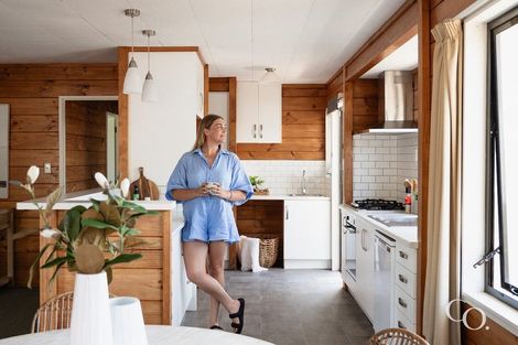 Photo of property in 26 Queen Road, Bellevue, Tauranga, 3110