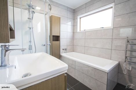 Photo of property in 13a Bay Street, Red Beach, 0932