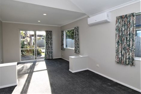 Photo of property in 12 Mellefont Close, East Tamaki Heights, Auckland, 2016