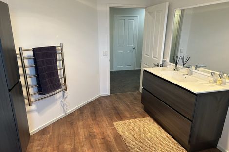 Photo of property in 14 Lakemere Way, Kinloch, Taupo, 3377