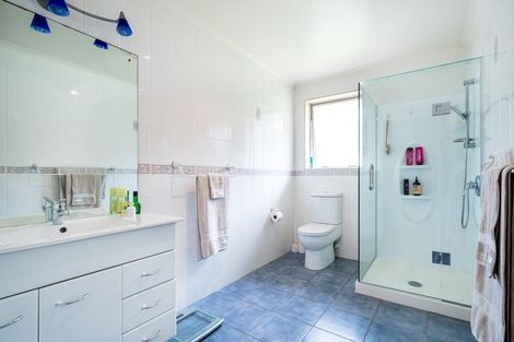 Photo of property in 97 Arrowsmith Road, Waitakere, Henderson, 0782