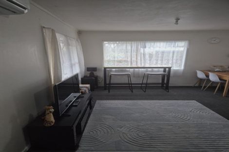 Photo of property in 2/5a Camp Road, Mount Wellington, Auckland, 1062