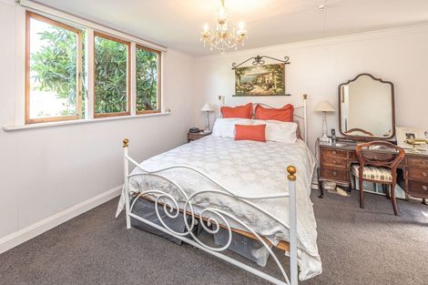 Photo of property in 12 Tarata Street, Saint Johns Hill, Whanganui, 4501