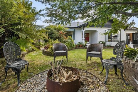 Photo of property in 33 Fitzroy Road, Fitzroy, New Plymouth, 4312