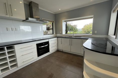 Photo of property in 20 Brownlee Place, Pukekohe, 2120