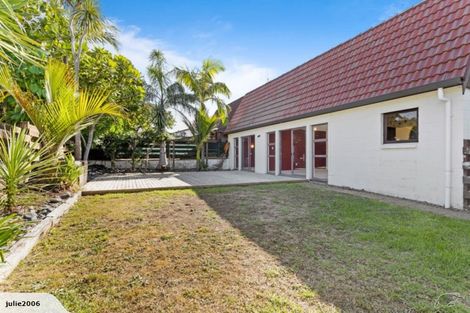 Photo of property in 1/41 Edgeworth Road, Glenfield, Auckland, 0629