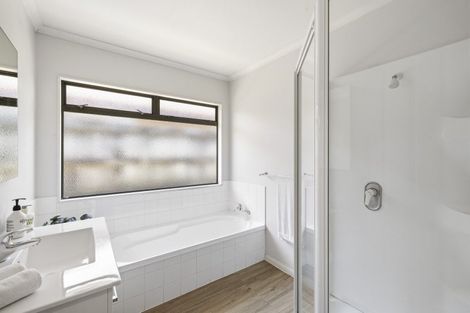 Photo of property in 53 Dalton Drive, Papamoa Beach, Papamoa, 3118