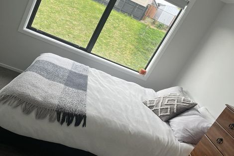 Photo of property in 16 Omaka Place, Aotea, Porirua, 5024