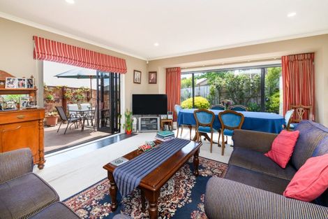 Photo of property in 22 Masefield Terrace, Kelvin Grove, Palmerston North, 4414