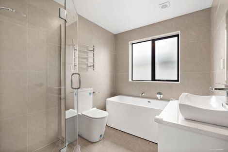 Photo of property in 22b Thornlow Street, Glendene, Auckland, 0602