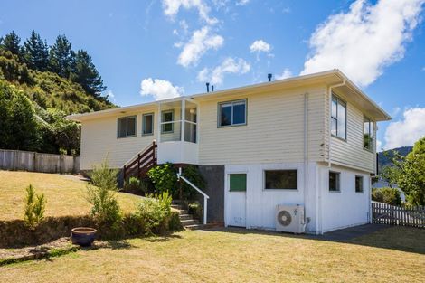 Photo of property in 14 Naseby Grove, Wainuiomata, Lower Hutt, 5014