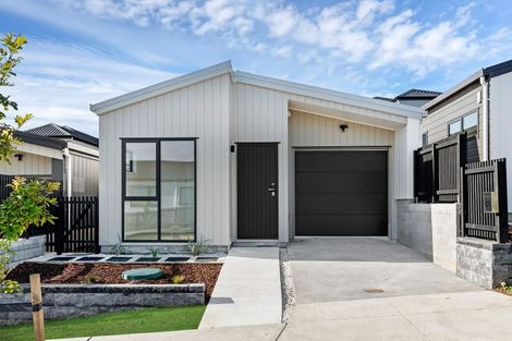 Photo of property in 53 Taukahiwi Road, Pukekohe, 2120