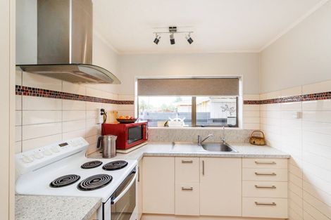 Photo of property in 6 Monrad Street, Highbury, Palmerston North, 4412